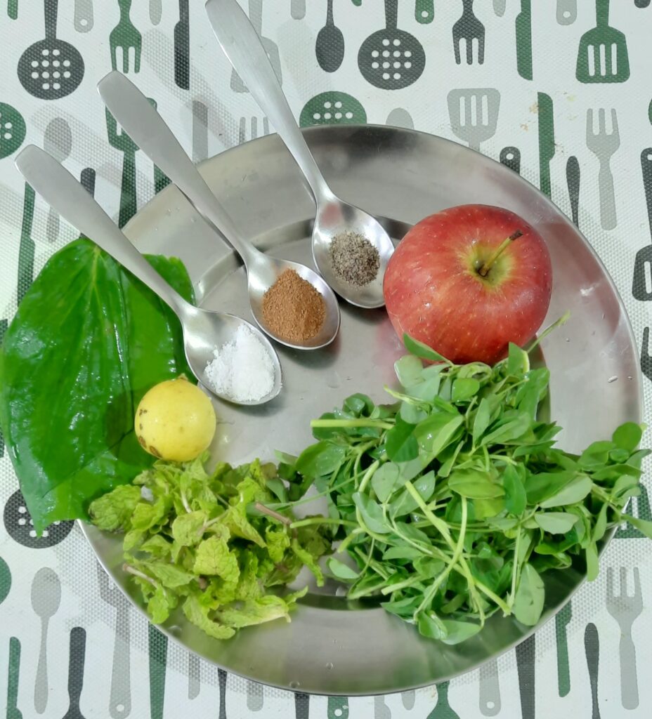 apple-smoothie-bettle-leave-lemon-blackpepper-cinamen-powder-black-salt-ingredients